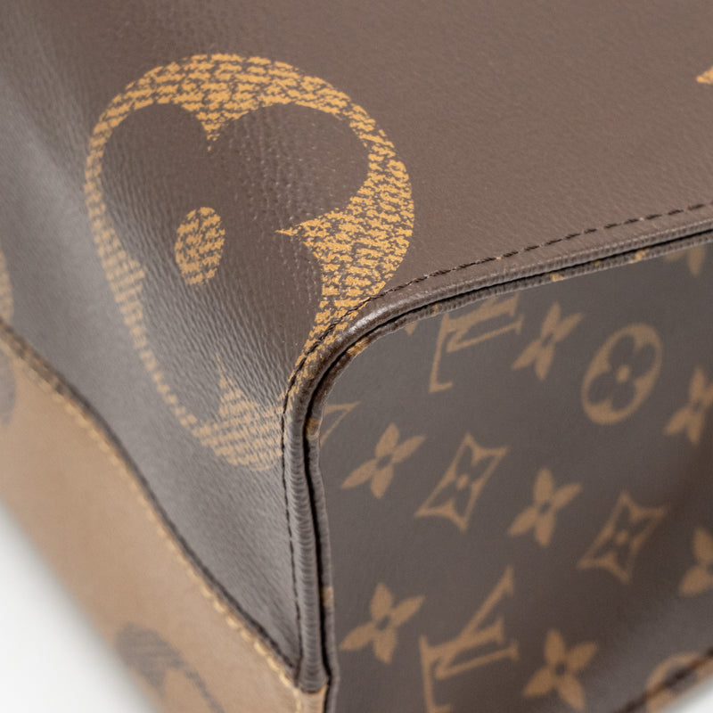 LOUIS VUITTON Onthego MM Monogram Canvas GHW