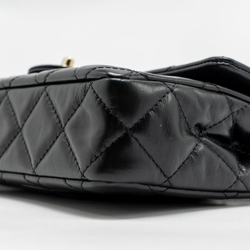 Chanel 23A Classic Flap Clutch Shiny Calfskin Black GHW (microchip)