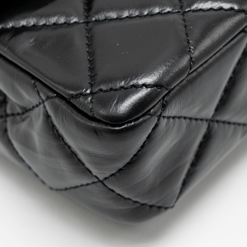 Chanel 23A Classic Flap Clutch Shiny Calfskin Black GHW (microchip)