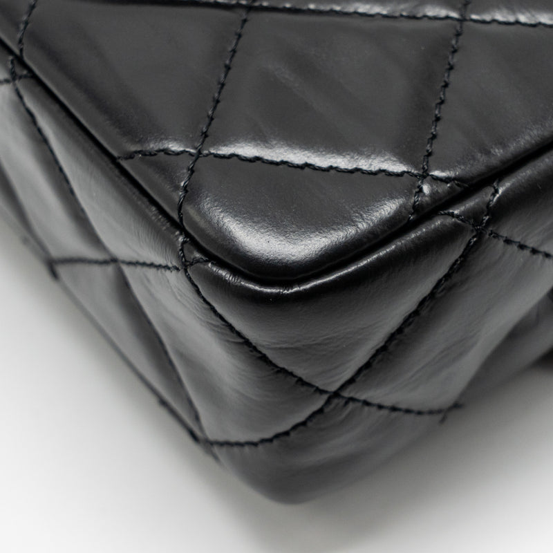 Chanel 23A Classic Flap Clutch Shiny Calfskin Black GHW (microchip)