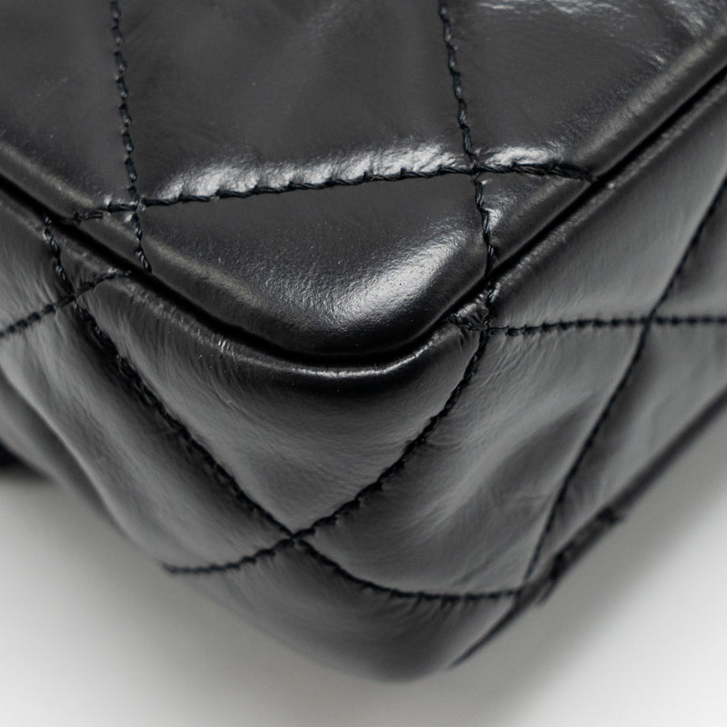 Chanel 23A Classic Flap Clutch Shiny Calfskin Black GHW (microchip)