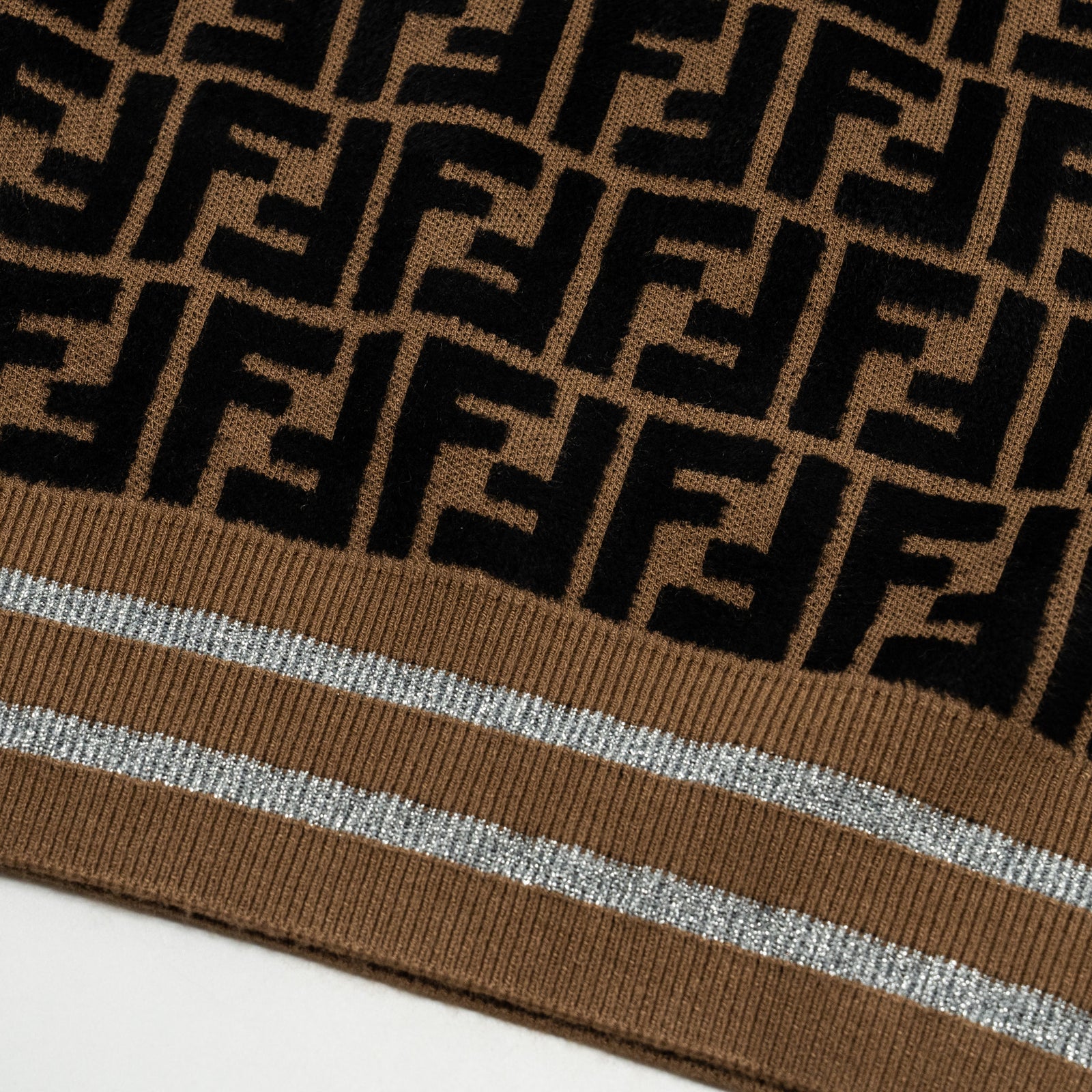 FENDI フェンディ 長袖ニット 良好 サイズ38 ホワイト カシミヤ