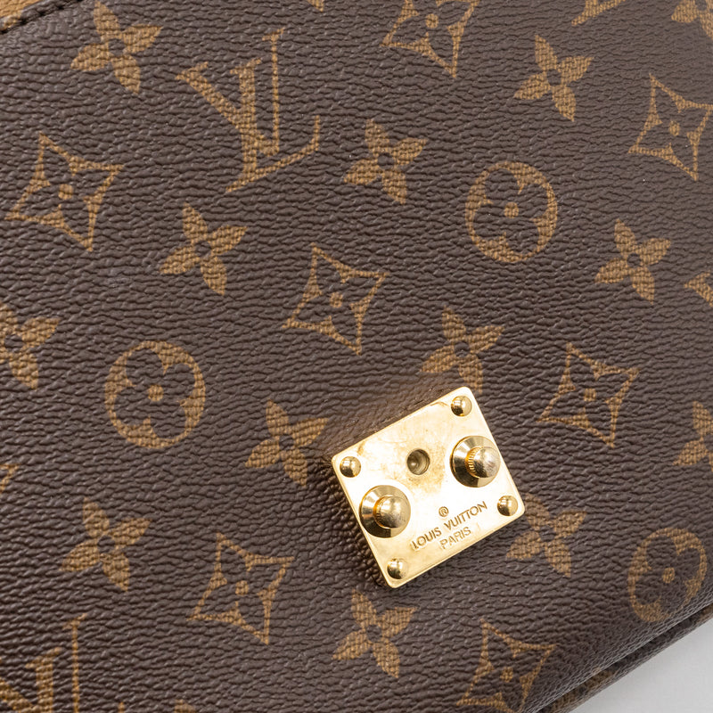 Louis Vuitton Pochette Métis Reverse Monogram Canvas GHW