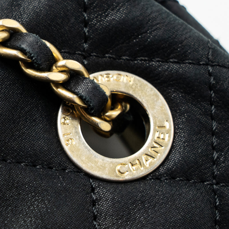 Chanel quilted seasonal flap bag Calfskin Iridescent black with GHW