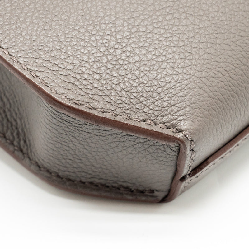 HERMES Pochette Kelly Depeches 25 Evercolor 8F Gris Etain SHW Stamp Z