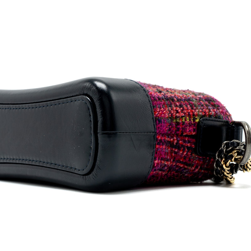Chanel Small Gabrielle Hobo Bag Tweed/Calfskin Multicolour Multicolour Hardware