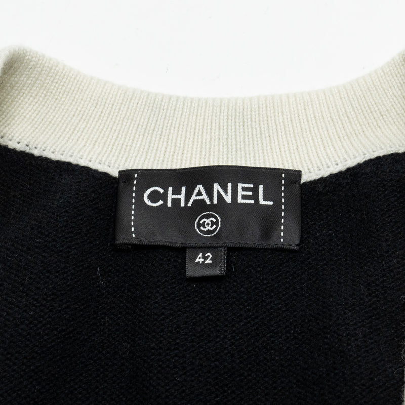 Chanel Size 42 Cardigan Cashmere Black/White