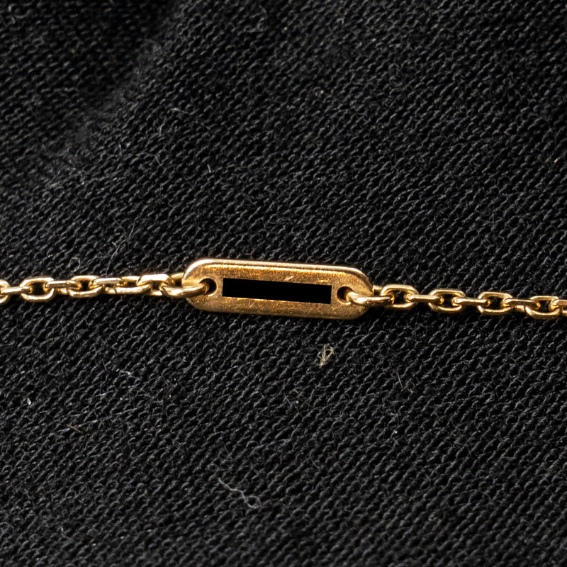 Van Cleef and Arpels Sweet Alhambra pendant yellow gold / mother of pearl