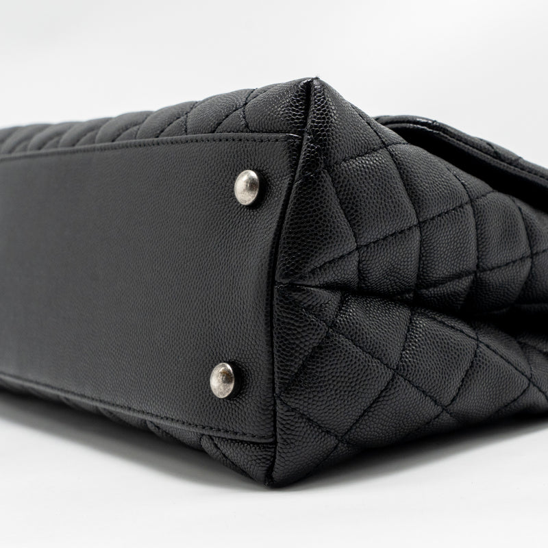Chanel Medium Coco Handle Caviar/Lizard Handle Black/Burgundy Ruthenium Hardware
