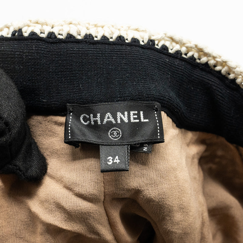 Chanel 22C Size 34 Cropped Pullover and Knit Pants Silk/Cotton Black/White (Sell in a set)