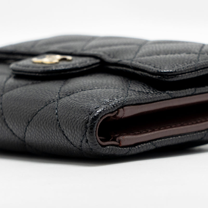 Chanel Compact Wallet Caviar Black LGHW (microchip)