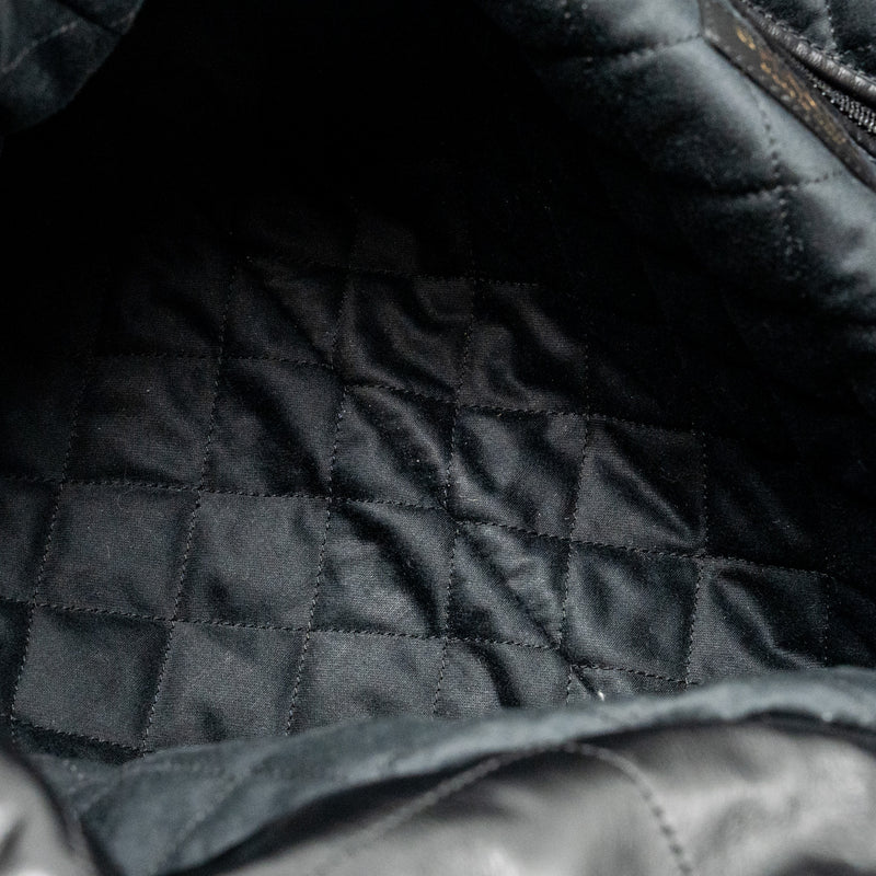 CHANEL Medium 22 Bag Shiny Calfskin Black GHW (Microchip)