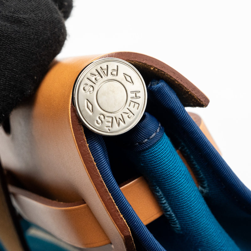 Hermes herbag zip 31 bag canvas / hunter leather blue SHW square Q