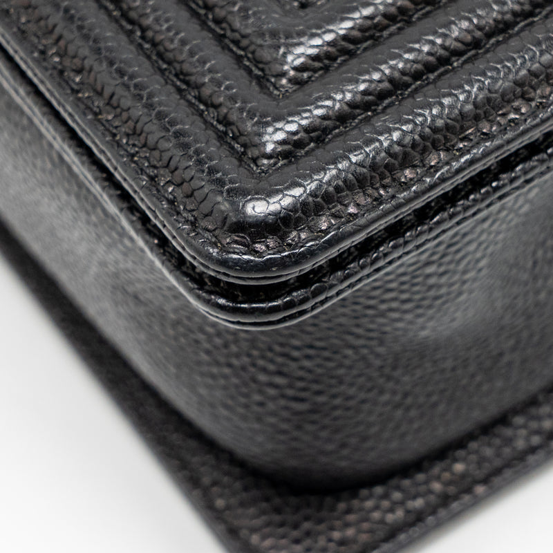 Chanel Small boy bag grained calfskin black GHW