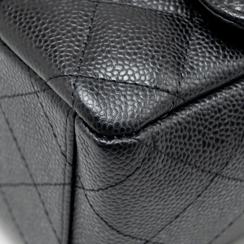 Chanel Maxi Classic Double Flap bag Caviar Black GHW