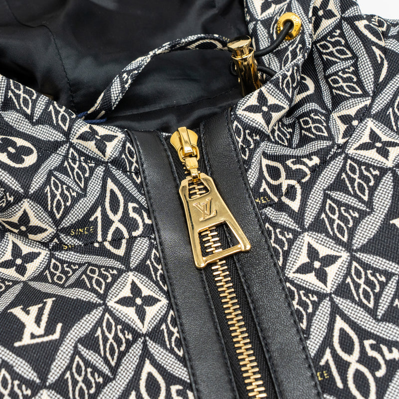 Louis Vuitton size 38 monogram since 1854 hooded silk parka polyamide/silk black/white