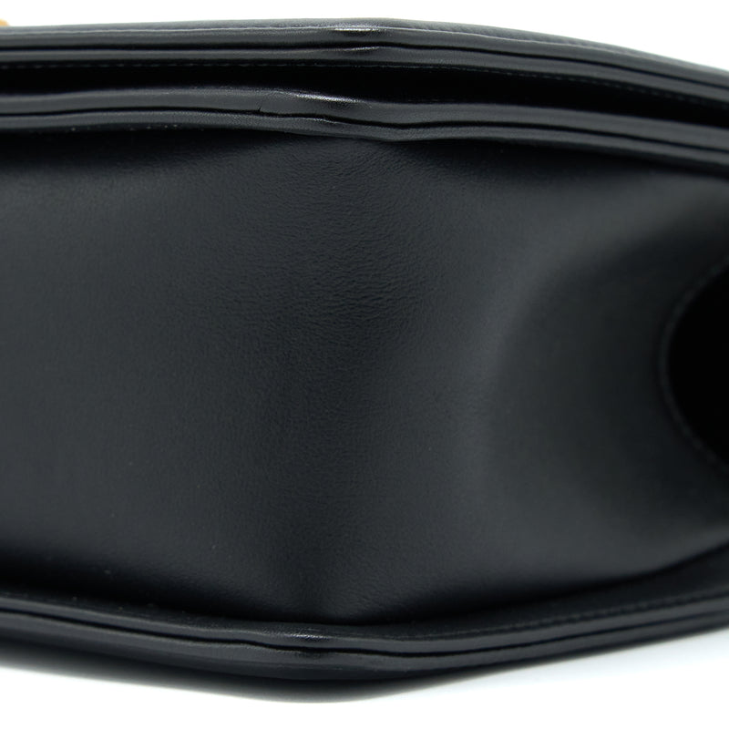 Chanel Medium Boy Bag Calfskin Black GHW (Microchip)