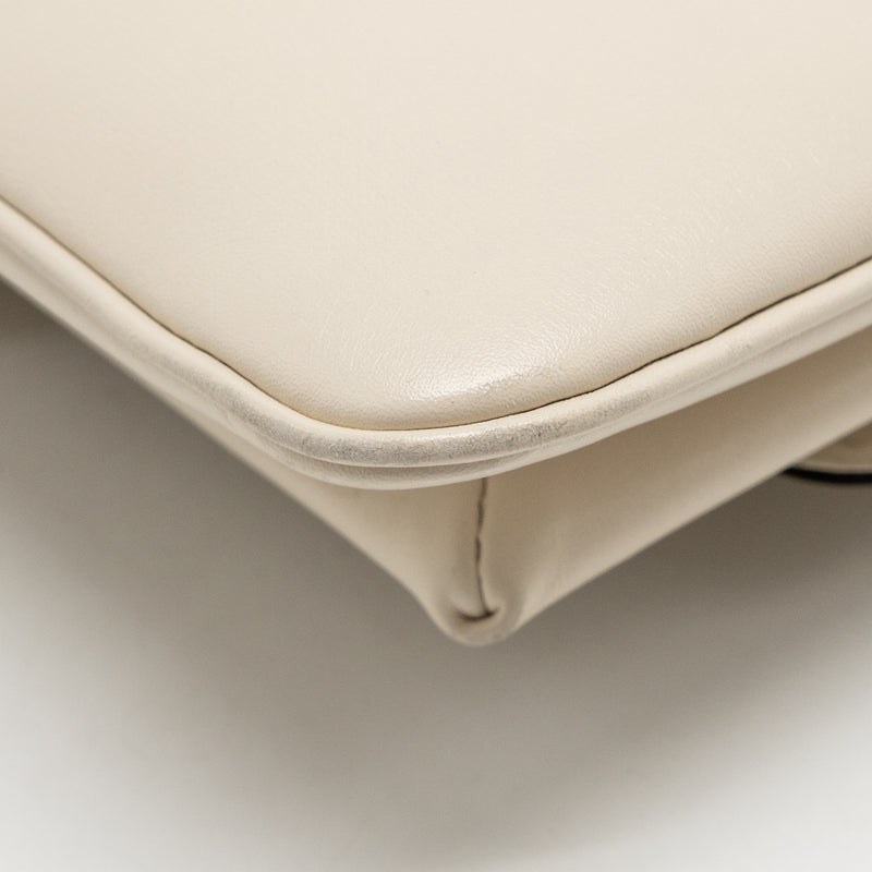 Gucci Small Arli Flap Bag Calfskin White GHW