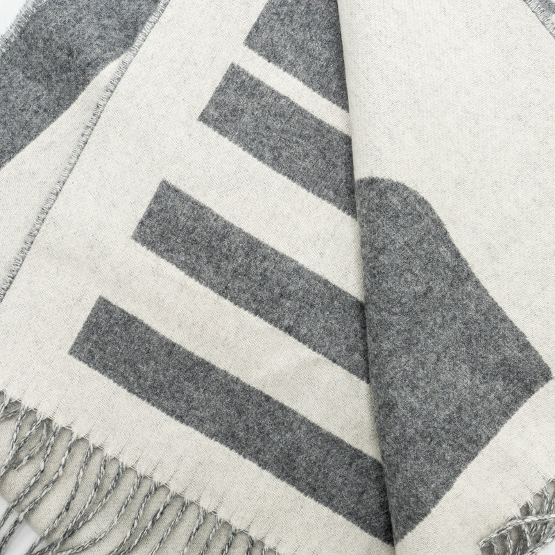 Hermes Casaque Love Story Muffler Cashmere Gris Clair / Ivoire