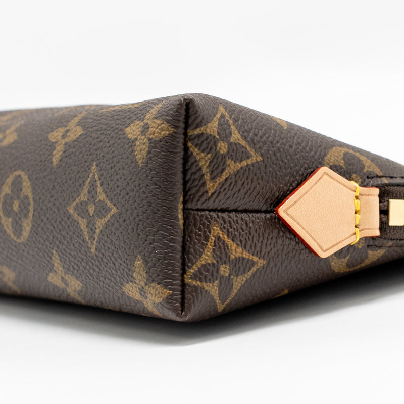 Louis Vuitton Cosmetic Pouch MM Monogram Canvas GHW
