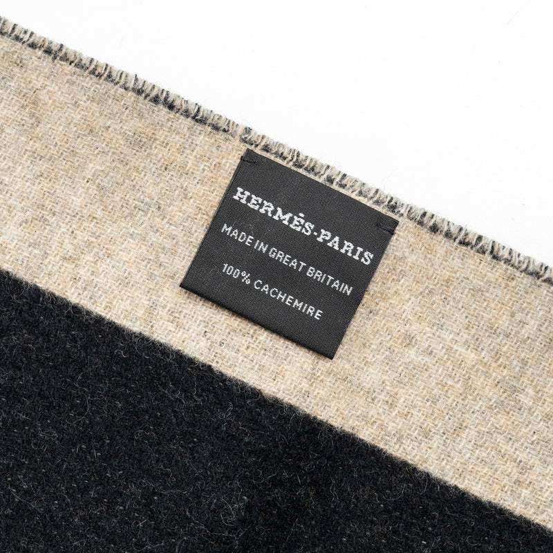 Hermes Casaque Love Story Muffler Cashmere Noir/Beige Chine