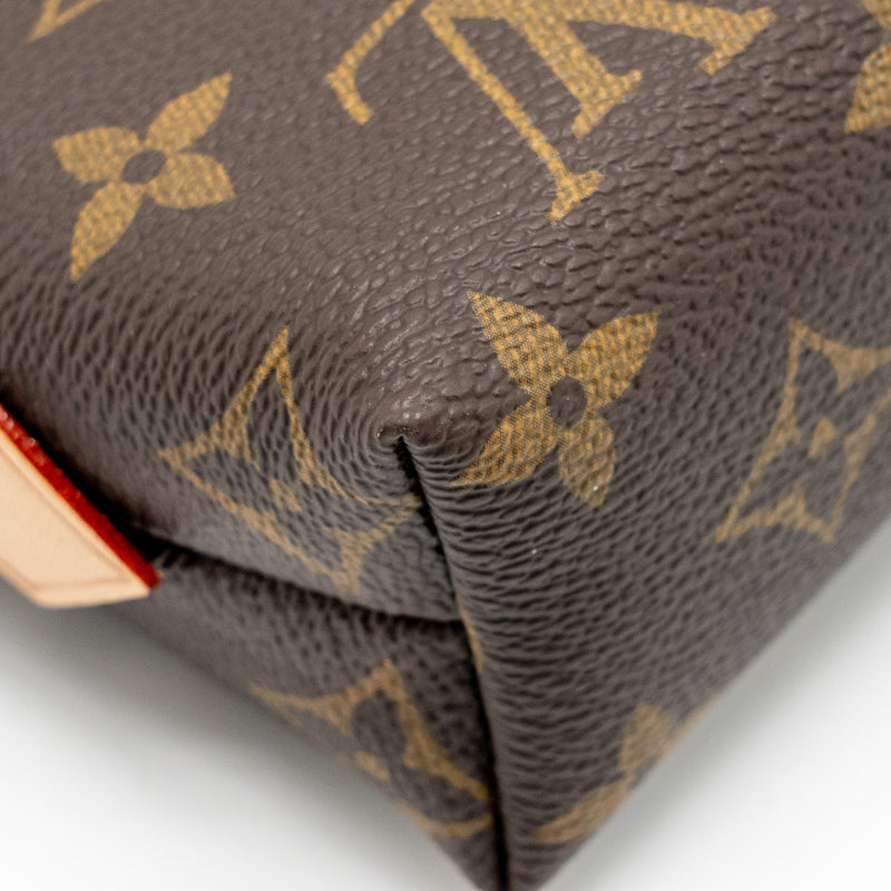 Louis Vuitton Cosmetic Pouch MM Monogram Canvas GHW