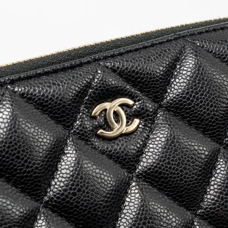 Chanel 25A zip clutch with chain caviar black LGHW (microchip)