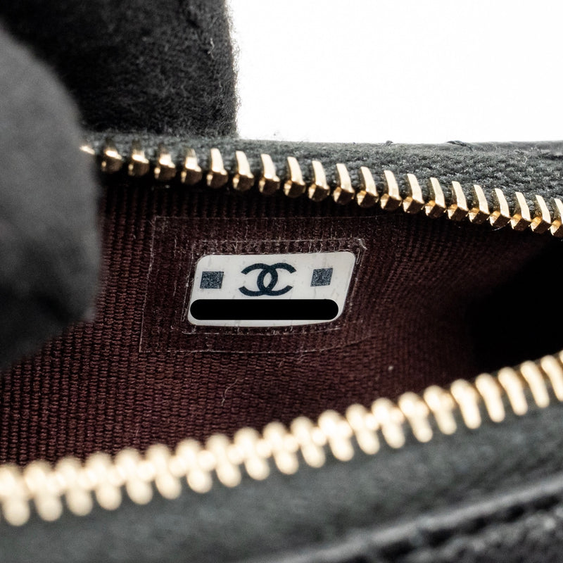 Chanel 25A zip clutch with chain caviar black LGHW (microchip)