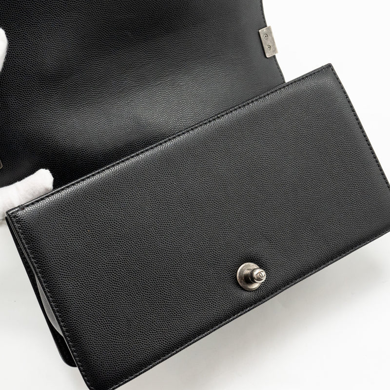 Chanel Medium Boy Bag Caviar Black SHW (Microchip)