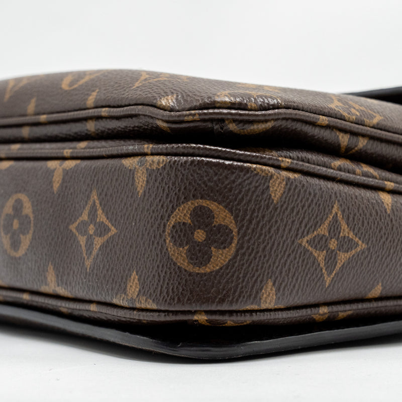 Louis Vuitton Pochette Metis Monogram Canvas GHW