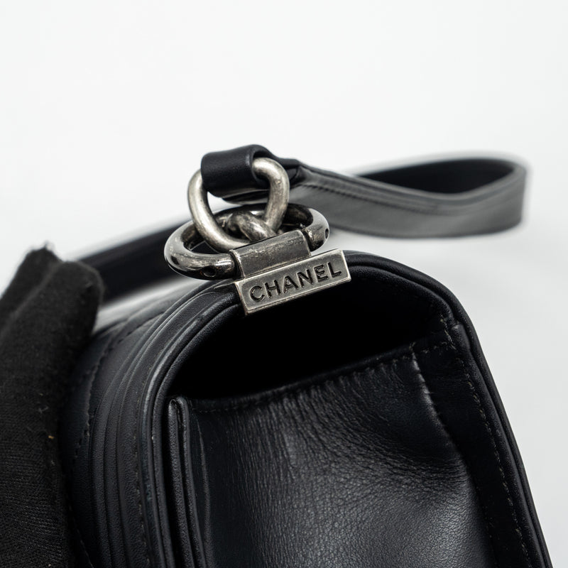 Chanel New Medium Boy Bag Smooth Calfskin Black Ruthenium Hardware