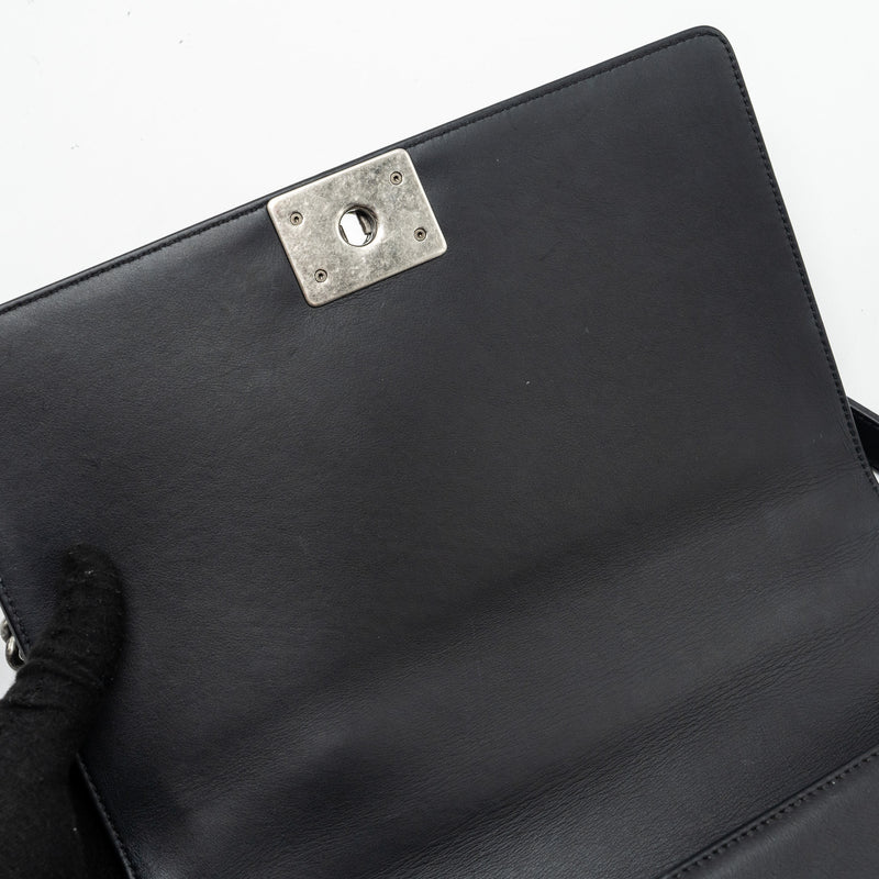 Chanel New Medium Boy Bag Smooth Calfskin Black Ruthenium Hardware