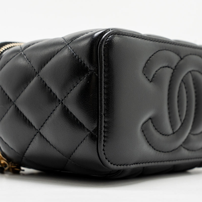 Chanel 24a Long Vanity Case With CC Logo Adjustable Chain Lambskin Black GHW(microchip)
