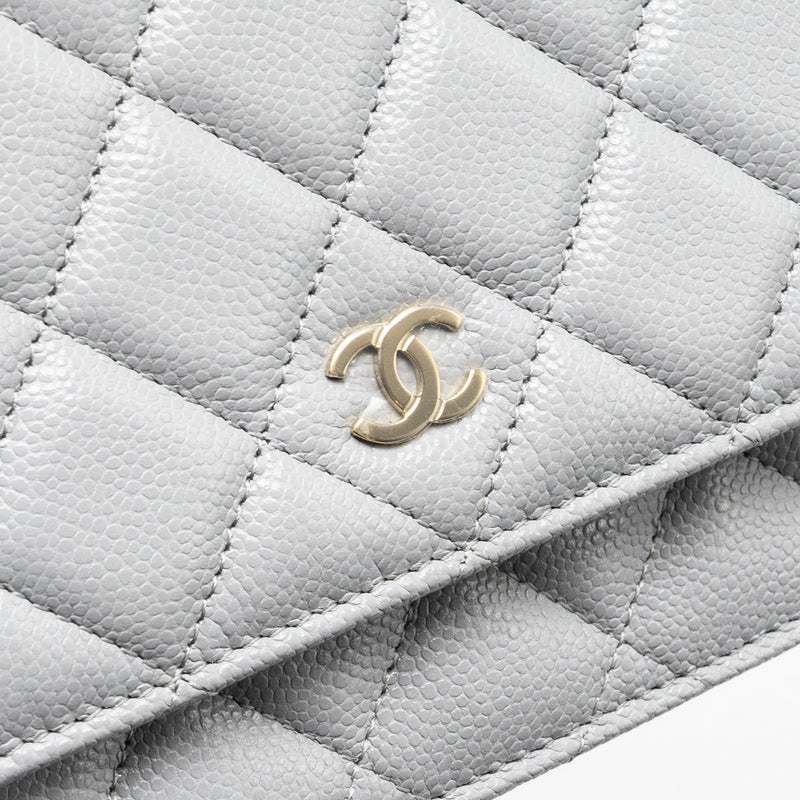 CHANEL Classic Wallet On Chain Caviar Light Grey LGHW (Microchip)