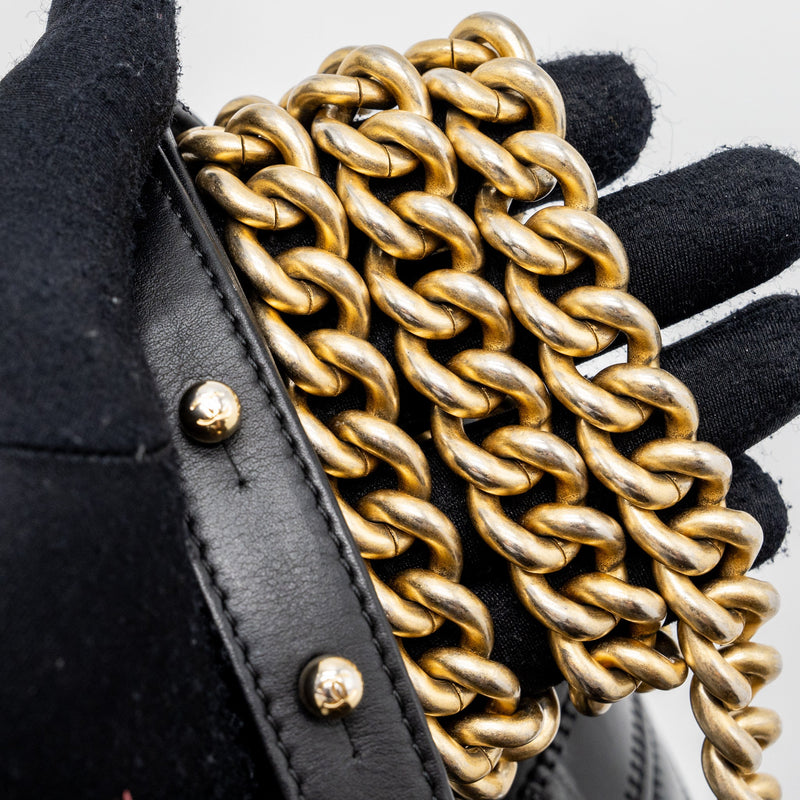 Chanel Medium Boy Bag Chevron Calfskin Black GHW