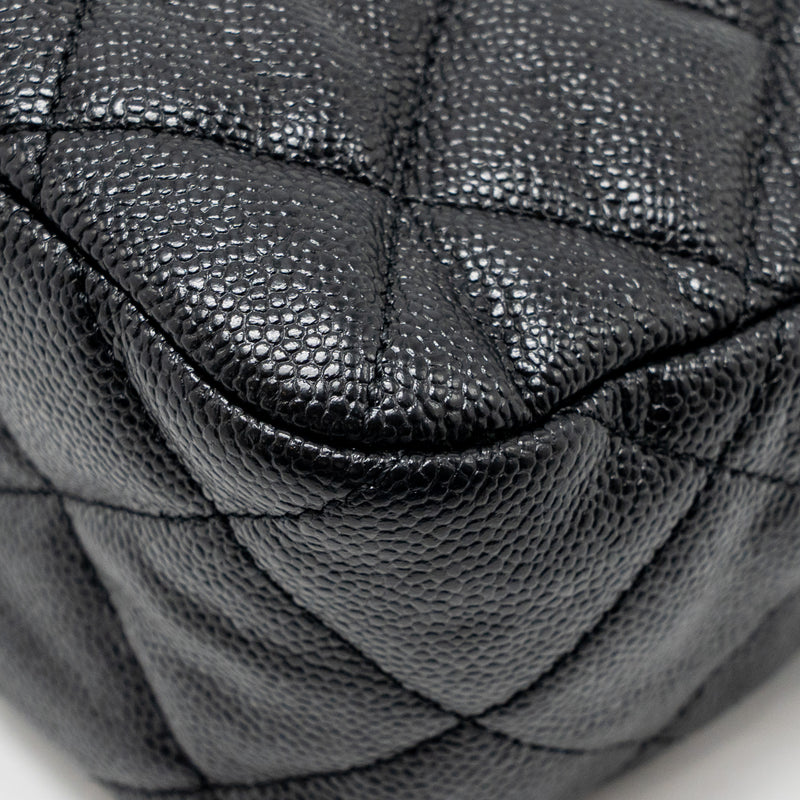 Chanel quilted hobo caviar black GHW (microchip)