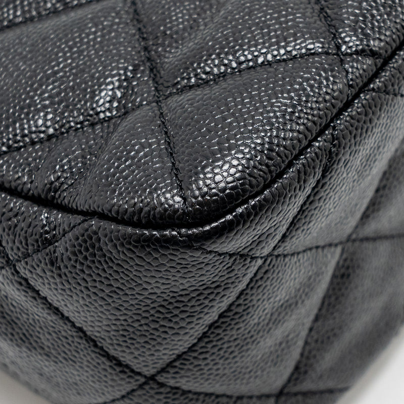 Chanel quilted hobo caviar black GHW (microchip)