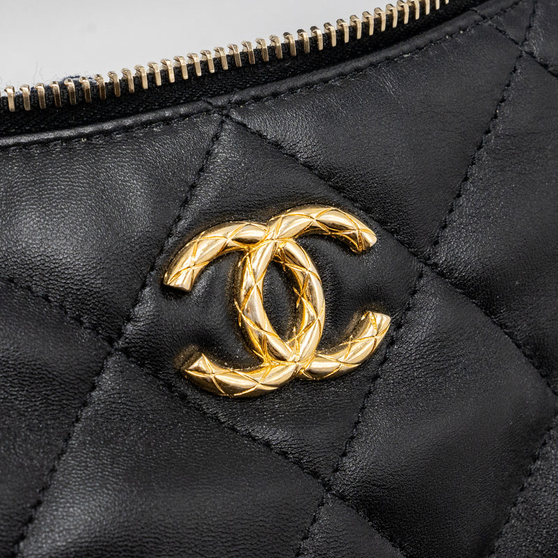 Chanel 22B hobo bag lambskin black GHW (microchip)