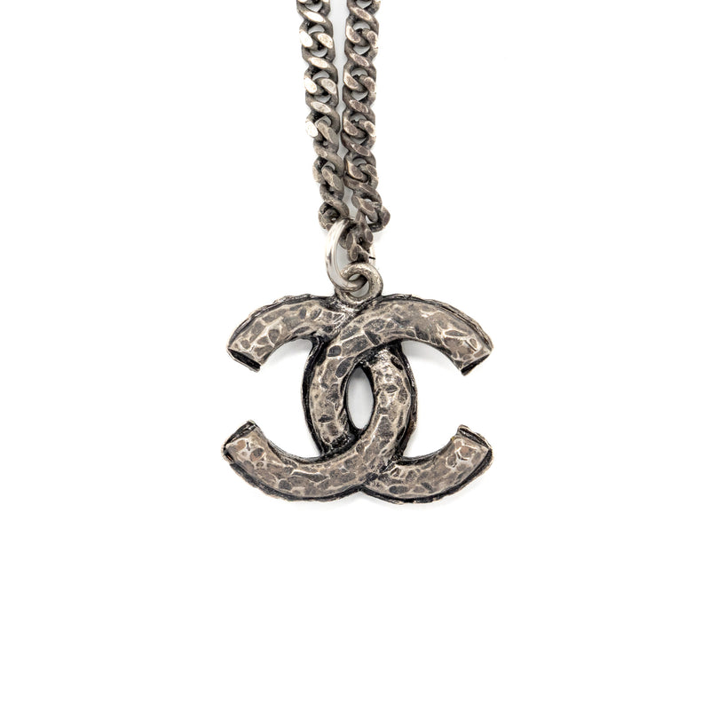 Chanel necklace logo deals price