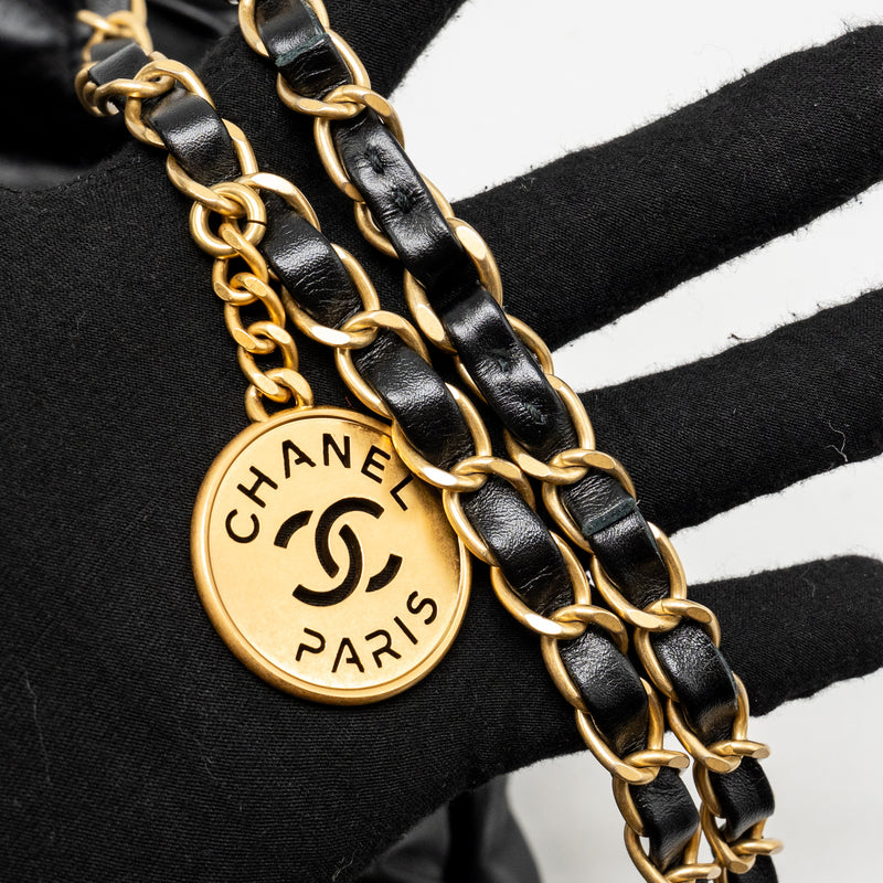 Chanel Medium 22 bag Calfskin black GHW (microchip)