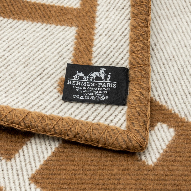 hermes Avalon throw blanket camel