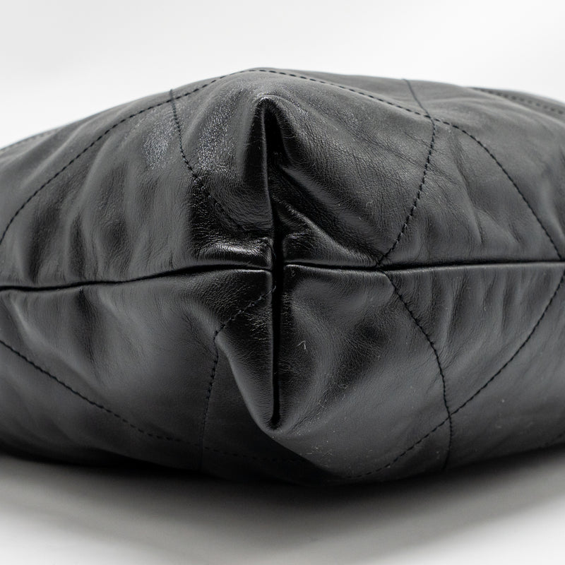 Chanel Medium 22 bag Calfskin black GHW (microchip)