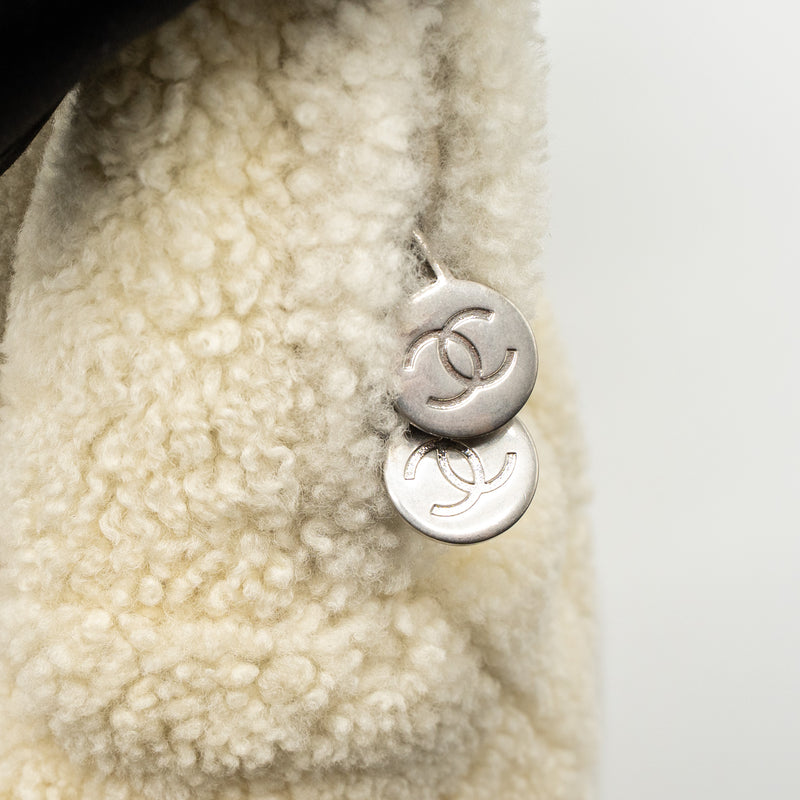 Chanel 19B Backpack Shearling White/Multicolour SHW