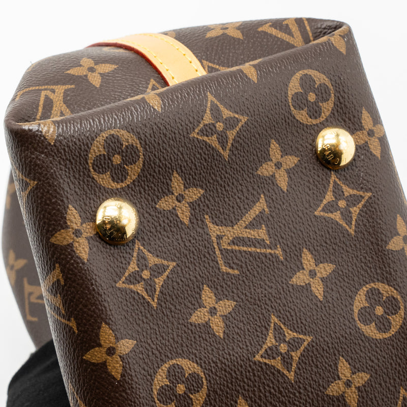 Louis Vuitton Carryall PM Monogram Canvas GHW (New Version)