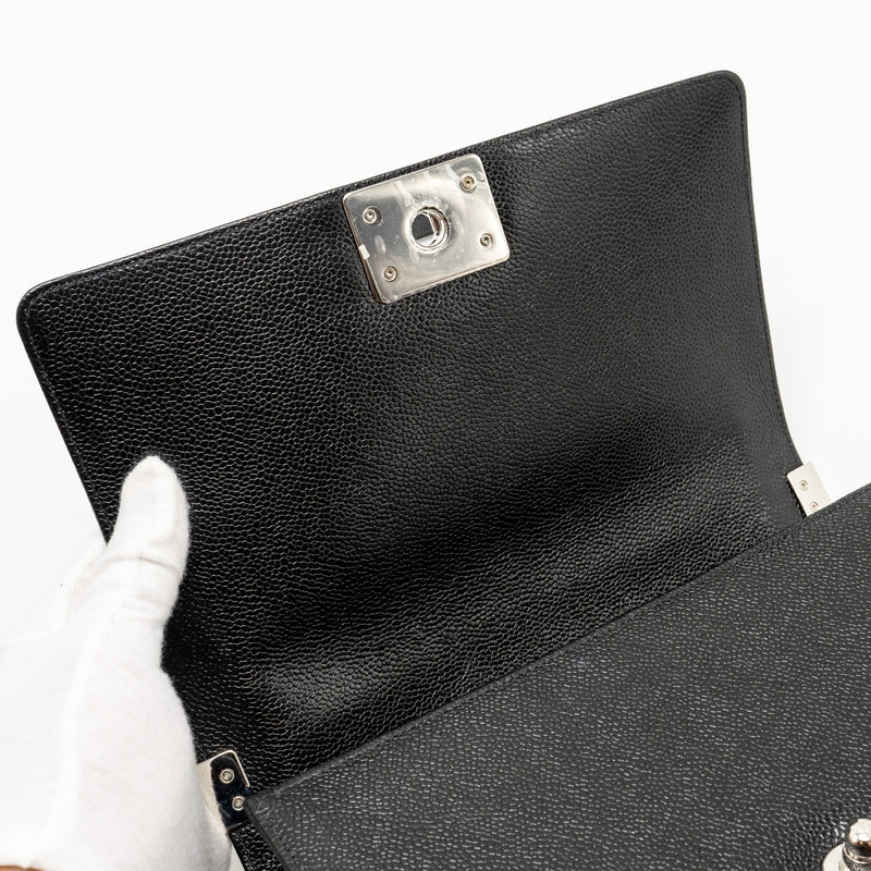 Chanel Chevron Medium Boy Bag caviar black SHW