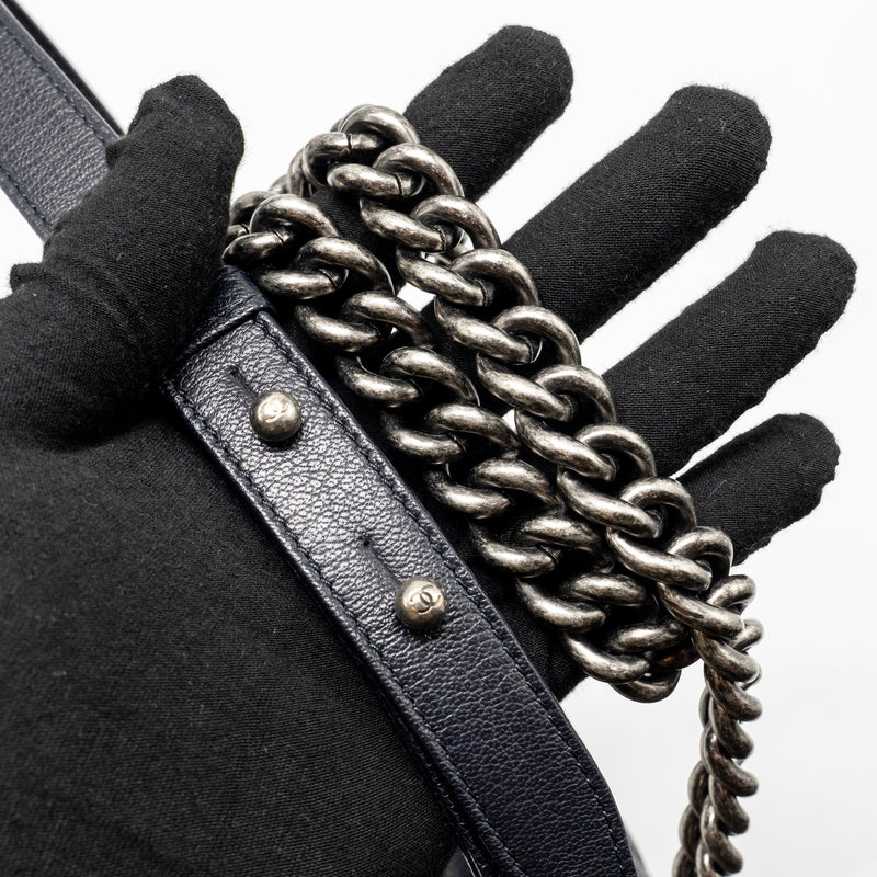 Chanel Medium Boy Bag Grained Calfskin Navy Ruthenium Hardware
