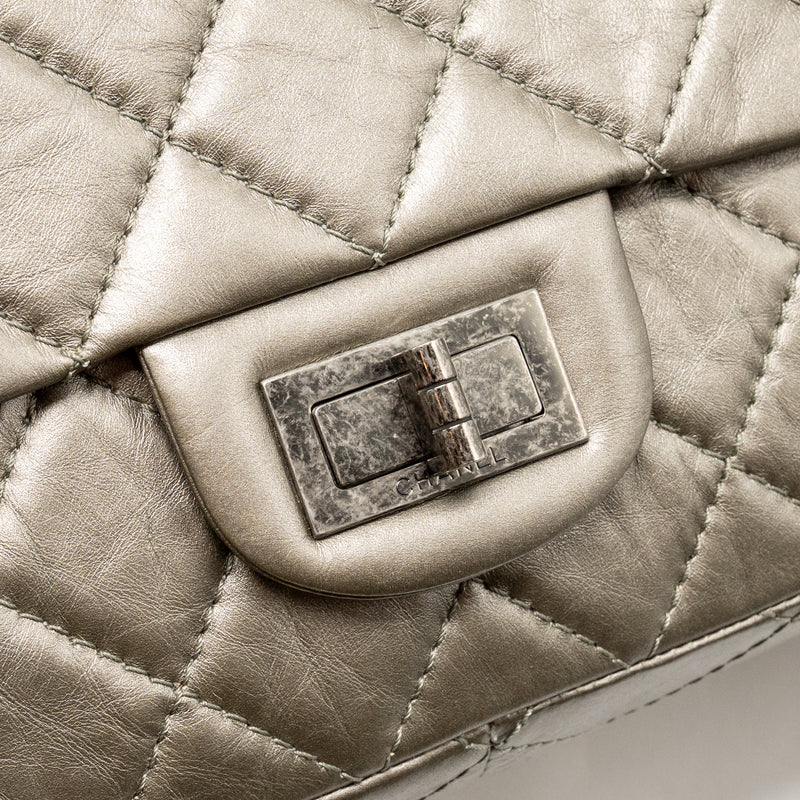 Chanel Maxi 2.55 Reissue Flap Bag Aged Calfskin Iridescent Light Grey Ruthenium Hardware