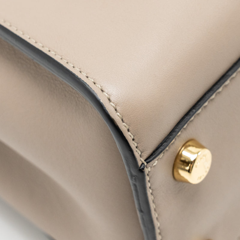 FENDI Peekaboo Iconic Essential Handle Bag Calfskin Light Grey GHW
