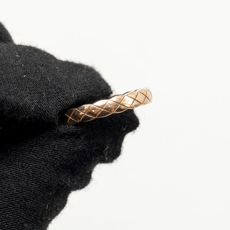 Chanel size 53 coco crush ring mini version quilted motif beige Gold