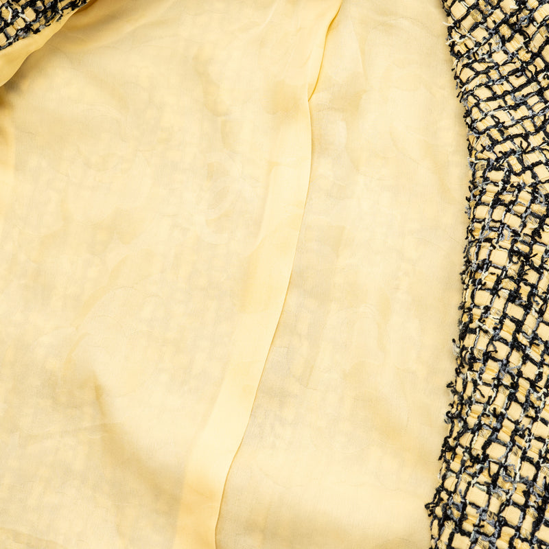 22PシャネルCHANEL黄ショートカーデジャケットライオンボタンP72469 Chanel Size 34 22P Lion Button Jacket Polyester/Cotton/Linen Yellow/Bl